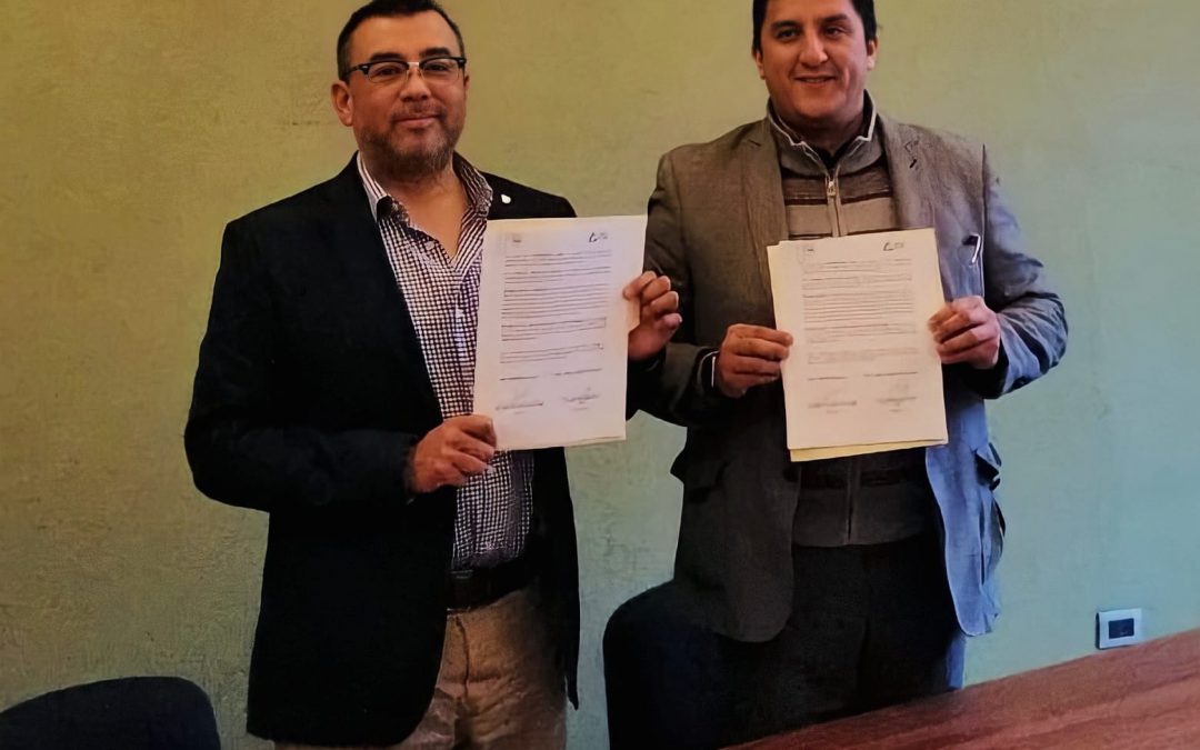 Universidad IVES y Canaco Servytur firman convenio de colaboración