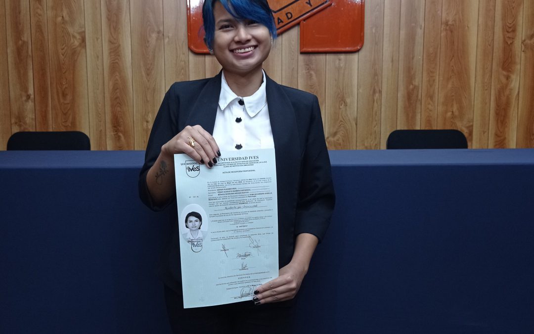 Yeimi Alejandra Bonilla consigue su título como Licenciada en Psicología