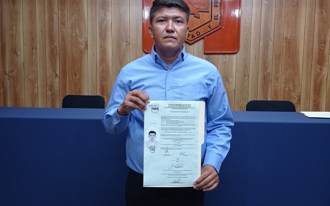 Fernando Díaz Suárez consigue su título como Licenciada en Ingeniería Civil