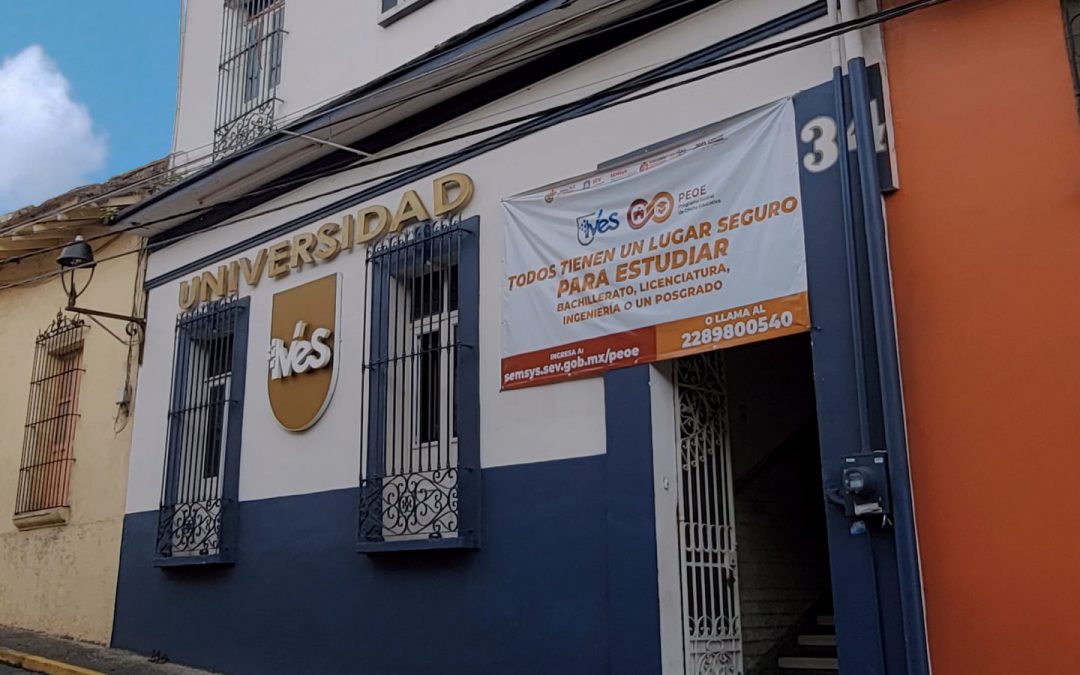 Universidad IVES recibe Distintivo Excelencia Educativa Veracruzana