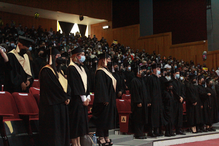 Universidad IVES celebra su magna graduación 2022