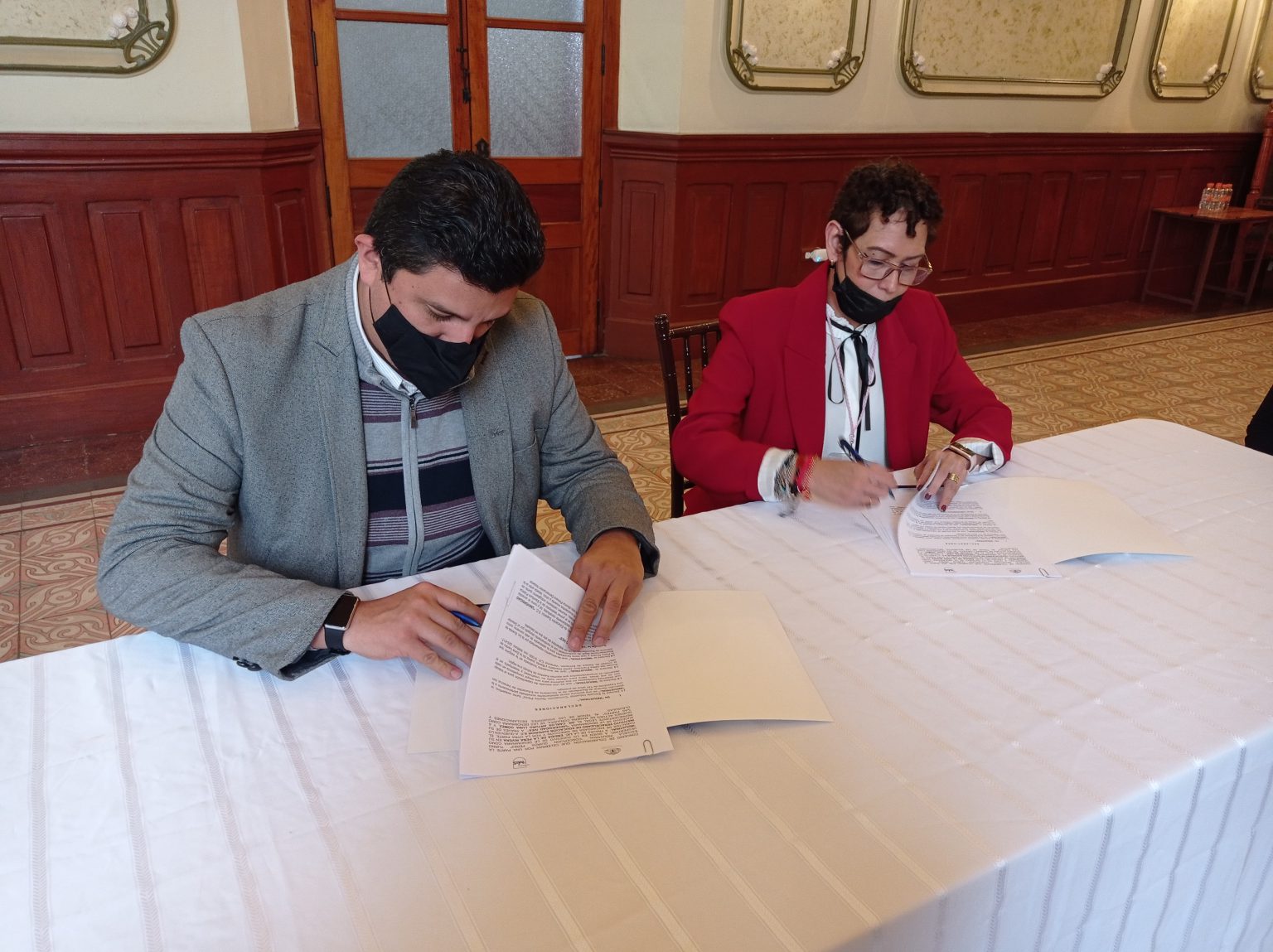 Universidad IVES firma convenio con la Escuela Industrial Concepción